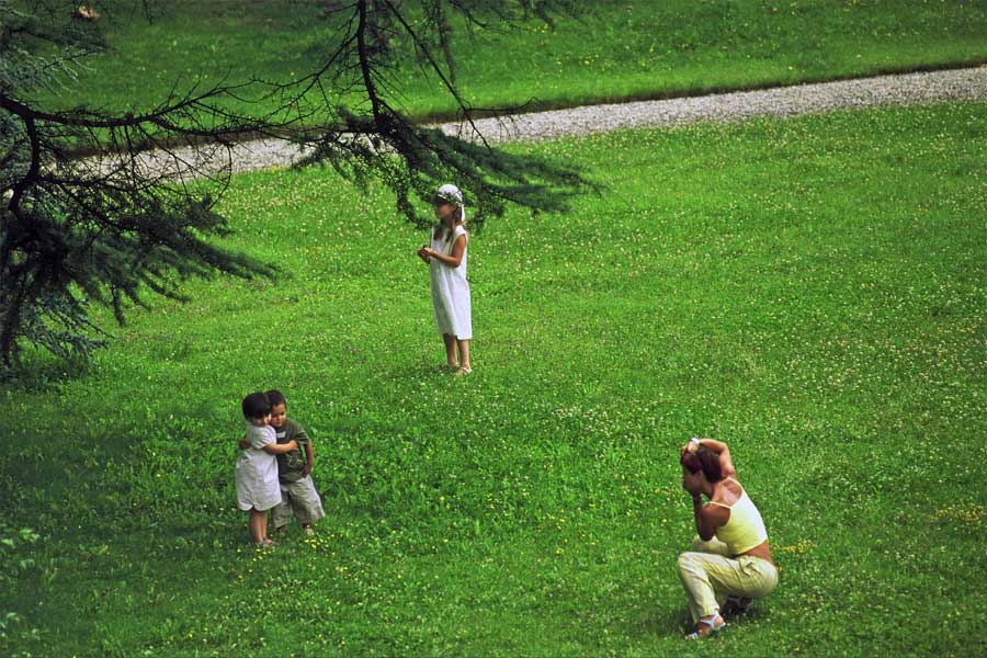 Am Rand einer Hochzeitsgesellschaft in der  Villa Pomela, Novi Ligure, Piemont